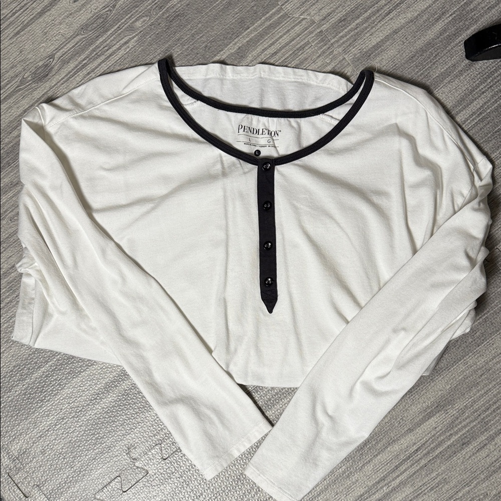 Pendleton Women's Basic White and Black Faux Button Down Shirt Size Large